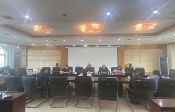 县国资中心主任杨波一行调研指导县国资公司